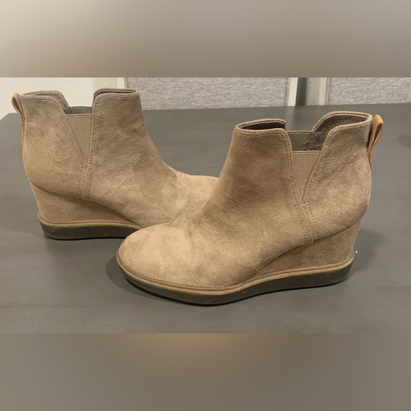 Dr. Scholl's Shoes - DrScholl’s Johnnie Tan Booties Size 7M